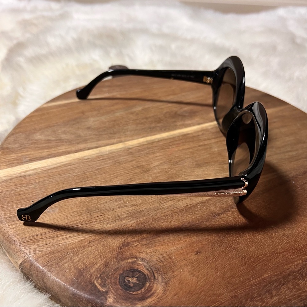 Balenciaga Classic Chic Black and Gold Oversized Sunglasses - Picture 4 of 12